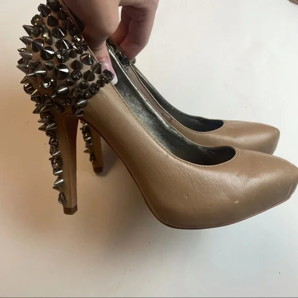 Sam Edelman Nude Spiked Leather Heels Size 6 - Picture 8 of 16